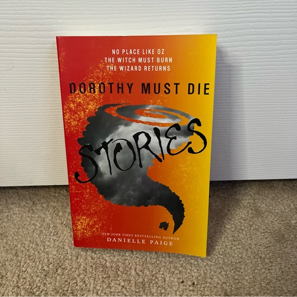 dorothy must die stories - book - Picture 1 of 2